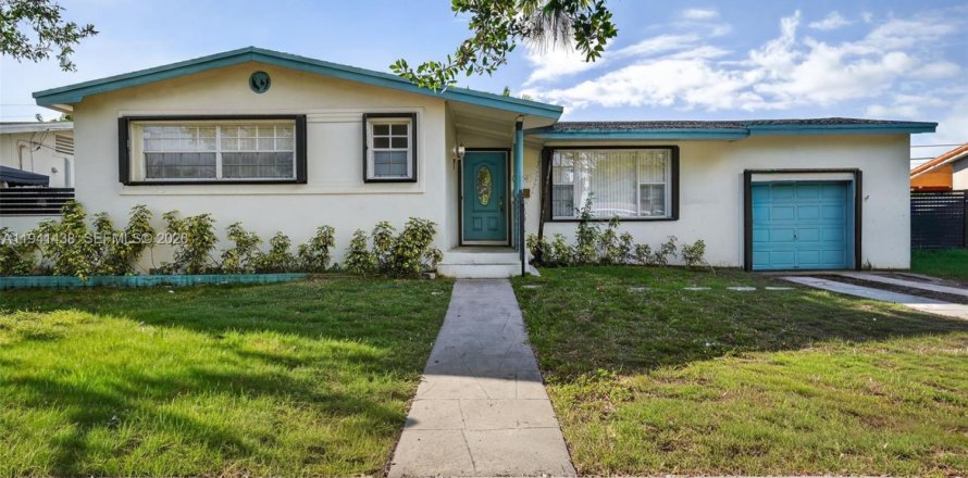 Casa en Miami, Florida 3 dormitorios, 120.96 m2 № 1999890