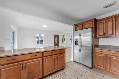 House in Miami, Florida 3 bedrooms, 132.01 sq.m. № 2060821 - photo 9