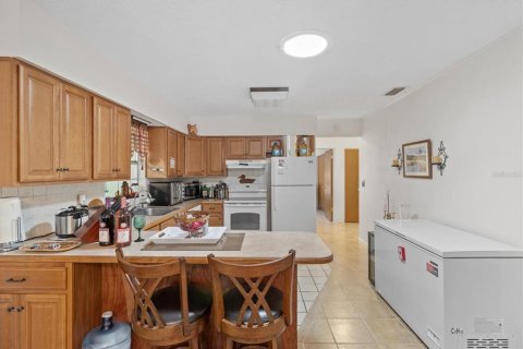 House in Inverness, Florida 2 bedrooms, 99.96 sq.m. № 1850931 - photo 7