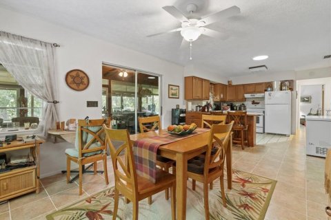 House in Inverness, Florida 2 bedrooms, 99.96 sq.m. № 1850931 - photo 5