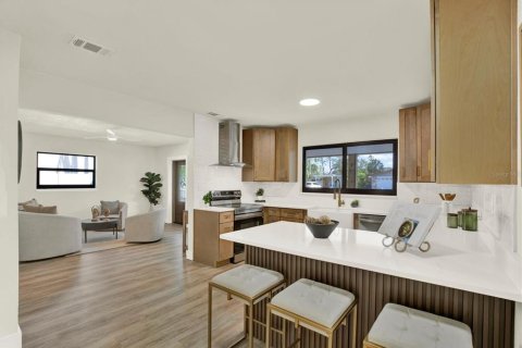 Casa en venta en Tampa, Florida, 4 dormitorios, 145.76 m2 № 2151537 - foto 10