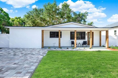 Casa en Tampa, Florida 4 dormitorios, 145.76 m2 № 2151537
