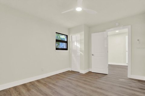 Casa en venta en Tampa, Florida, 4 dormitorios, 145.76 m2 № 2151537 - foto 21