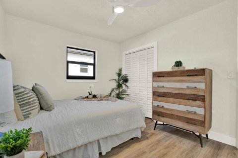 Casa en venta en Tampa, Florida, 4 dormitorios, 145.76 m2 № 2151537 - foto 16