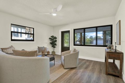 Casa en venta en Tampa, Florida, 4 dormitorios, 145.76 m2 № 2151537 - foto 5