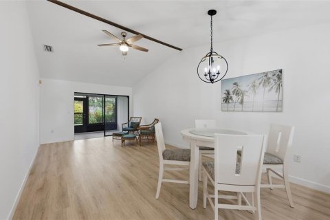 Condo in Bradenton, Florida, 2 bedrooms  № 2201363 - photo 13