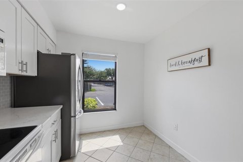 Condo in Bradenton, Florida, 2 bedrooms  № 2201363 - photo 10
