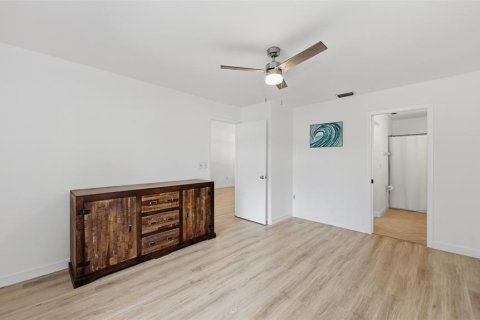 Condo in Bradenton, Florida, 2 bedrooms  № 2201363 - photo 19