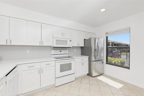 Condo in Bradenton, Florida, 2 bedrooms  № 2201363 - photo 6