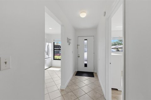 Condo in Bradenton, Florida, 2 bedrooms  № 2201363 - photo 4