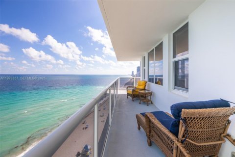 Appartement à louer à Hollywood, Floride: 2 chambres, 123.65 m2 № 1977432 - photo 15