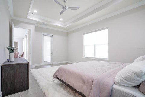 House in Winter Garden, Florida 4 bedrooms, 272.11 sq.m. № 2238000 - photo 26