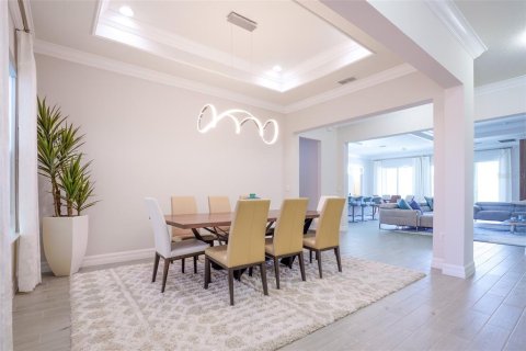 House in Winter Garden, Florida 4 bedrooms, 272.11 sq.m. № 2238000 - photo 14