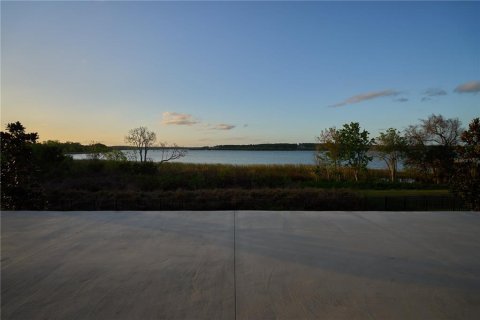 House in Winter Garden, Florida 4 bedrooms, 272.11 sq.m. № 2238000 - photo 7