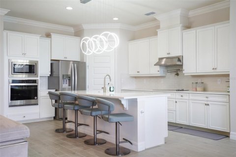 House in Winter Garden, Florida 4 bedrooms, 272.11 sq.m. № 2238000 - photo 19