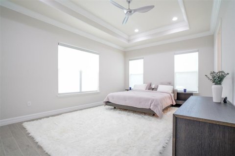 House in Winter Garden, Florida 4 bedrooms, 272.11 sq.m. № 2238000 - photo 24
