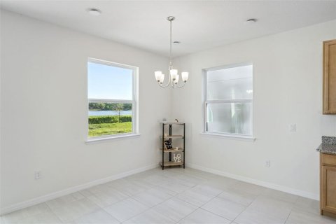 House in Kissimmee, Florida 3 bedrooms, 184.41 sq.m. № 2219226 - photo 13