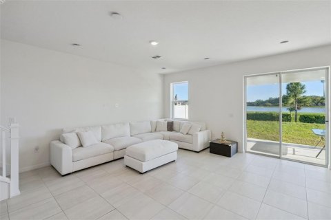 House in Kissimmee, Florida 3 bedrooms, 184.41 sq.m. № 2219226 - photo 3