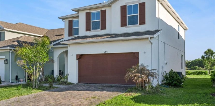 House in Kissimmee, Florida 3 bedrooms, 184.41 sq.m. № 2219226