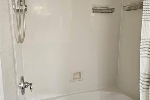 Adosado en venta en Orlando, Florida, 3 dormitorios, 159.79 m2 № 1518480 - foto 12