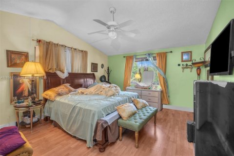 House in Plantation, Florida 5 bedrooms, 274.06 sq.m. № 1880125 - photo 22
