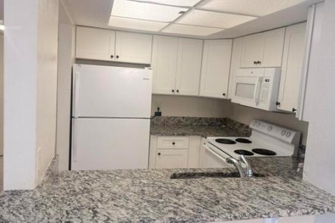 Condo à Port St. Lucie, Floride, 2 chambres  № 2181096