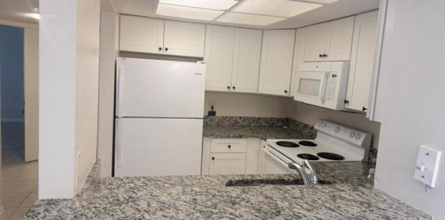 Condo à Port St. Lucie, Floride, 2 chambres  № 2181096