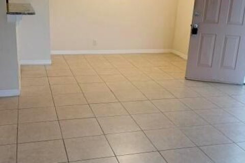 Copropriété à louer à Port St. Lucie, Floride: 2 chambres, 82.31 m2 № 2181096 - photo 12
