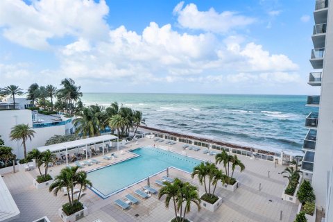 Condo in Hollywood, Florida, 2 bedrooms № 2241269
