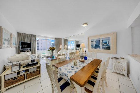 Copropriété à vendre à Miami Beach, Floride: 1 chambre, 59.92 m2 № 1994239 - photo 7