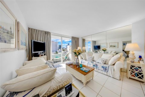 Copropriété à vendre à Miami Beach, Floride: 1 chambre, 59.92 m2 № 1994239 - photo 6