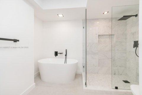 Copropriété à vendre à Aventura, Floride: 2 chambres, 105.91 m2 № 1951534 - photo 16