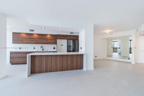 Copropriété à vendre à Aventura, Floride: 2 chambres, 105.91 m2 № 1951534 - photo 12