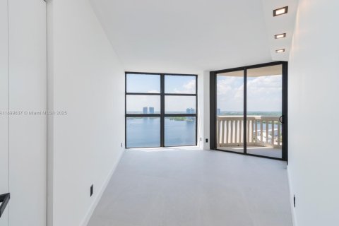 Copropriété à vendre à Aventura, Floride: 2 chambres, 105.91 m2 № 1951534 - photo 13