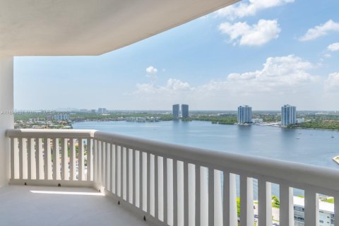 Copropriété à vendre à Aventura, Floride: 2 chambres, 105.91 m2 № 1951534 - photo 8