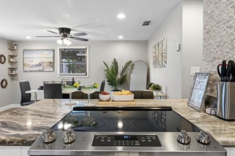 Casa en venta en Tampa, Florida, 3 dormitorios, 108.88 m2 № 2354617 - foto 5