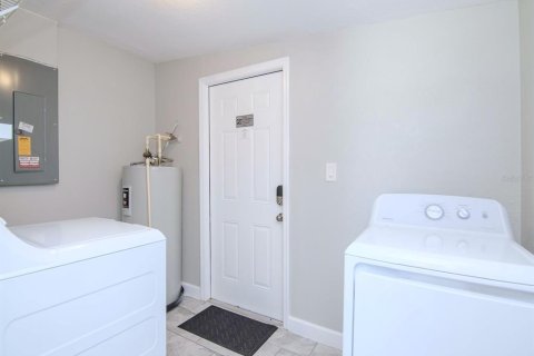 Casa en venta en Tampa, Florida, 3 dormitorios, 108.88 m2 № 2354617 - foto 27