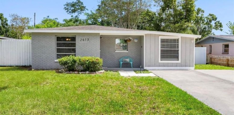 Casa en Tampa, Florida 3 dormitorios, 108.88 m2 № 2354617