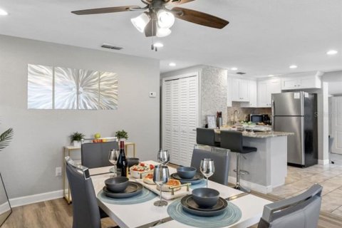 Casa en venta en Tampa, Florida, 3 dormitorios, 108.88 m2 № 2354617 - foto 4