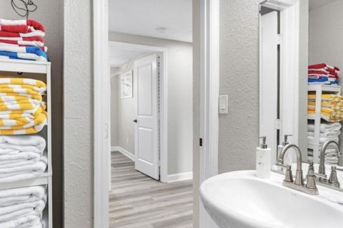 Casa en venta en Tampa, Florida, 3 dormitorios, 108.88 m2 № 2354617 - foto 25