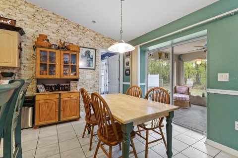 House in Citrus Springs, Florida 3 bedrooms, 166.11 sq.m. № 1619203 - photo 25