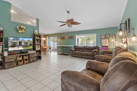 House in Citrus Springs, Florida 3 bedrooms, 166.11 sq.m. № 1619203 - photo 13