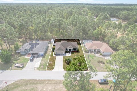 House in Citrus Springs, Florida 3 bedrooms, 166.11 sq.m. № 1619203 - photo 1