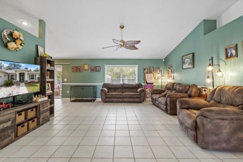 House in Citrus Springs, Florida 3 bedrooms, 166.11 sq.m. № 1619203 - photo 12