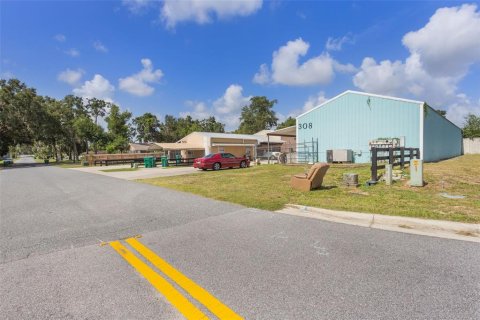 Commercial property in Fruitland Park, Florida 301.93 sq.m. № 1850304 - photo 22