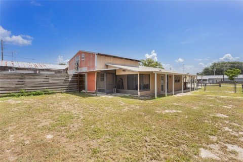Commercial property in Fruitland Park, Florida 301.93 sq.m. № 1850304 - photo 26