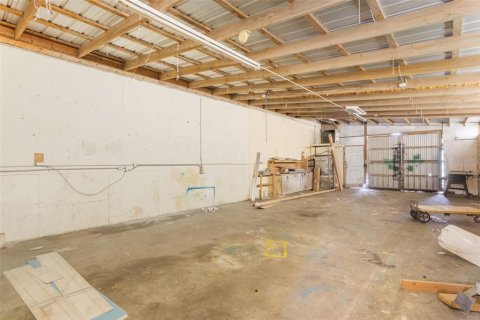 Commercial property in Fruitland Park, Florida 301.93 sq.m. № 1850304 - photo 4