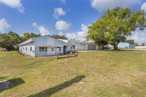 Commercial property in Fruitland Park, Florida 301.93 sq.m. № 1850304 - photo 15