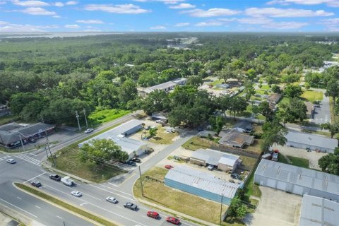 Commercial property in Fruitland Park, Florida 301.93 sq.m. № 1850304 - photo 1