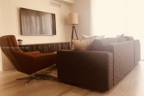 Condo in Miami, Florida, 2 bedrooms  № 1922205 - photo 13